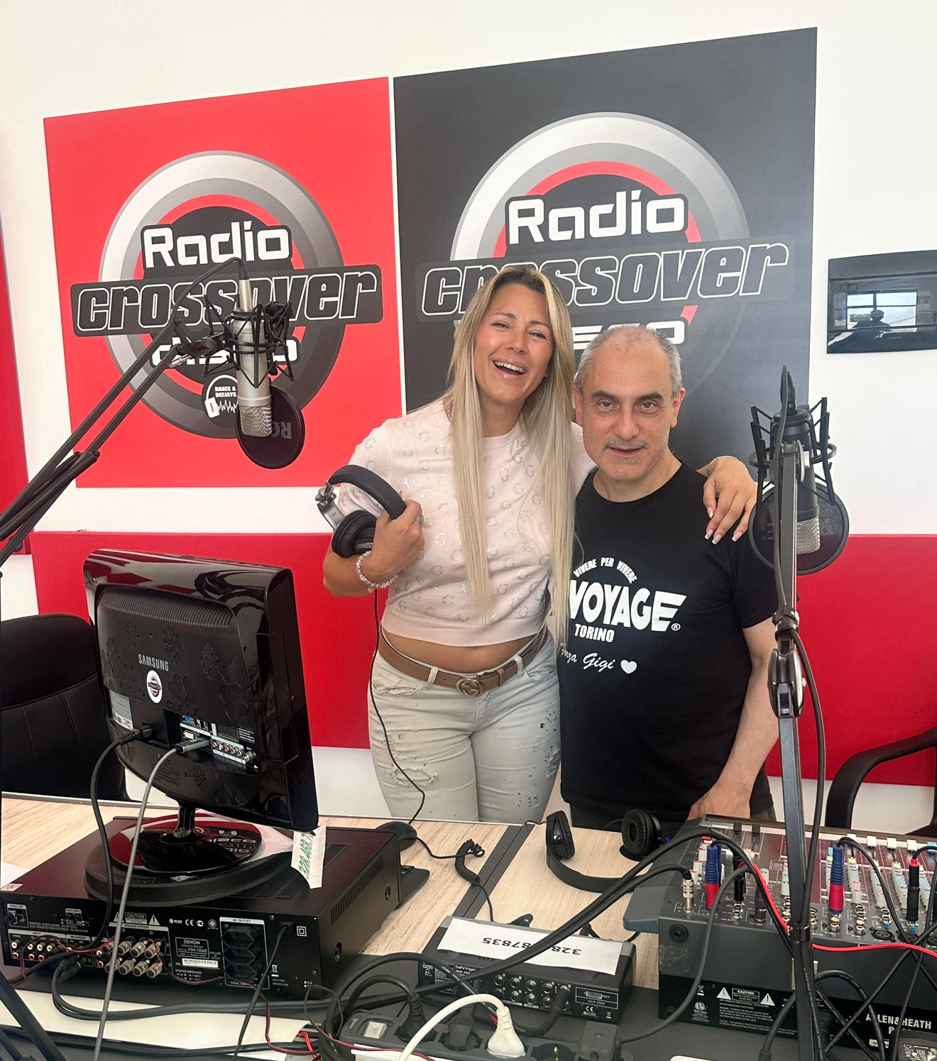Intervista Giulia Regain: DJ, producer e speaker su musica, benessere, psicologia positiva e crescita spirituale. Un mix di arte e ispirazione.

