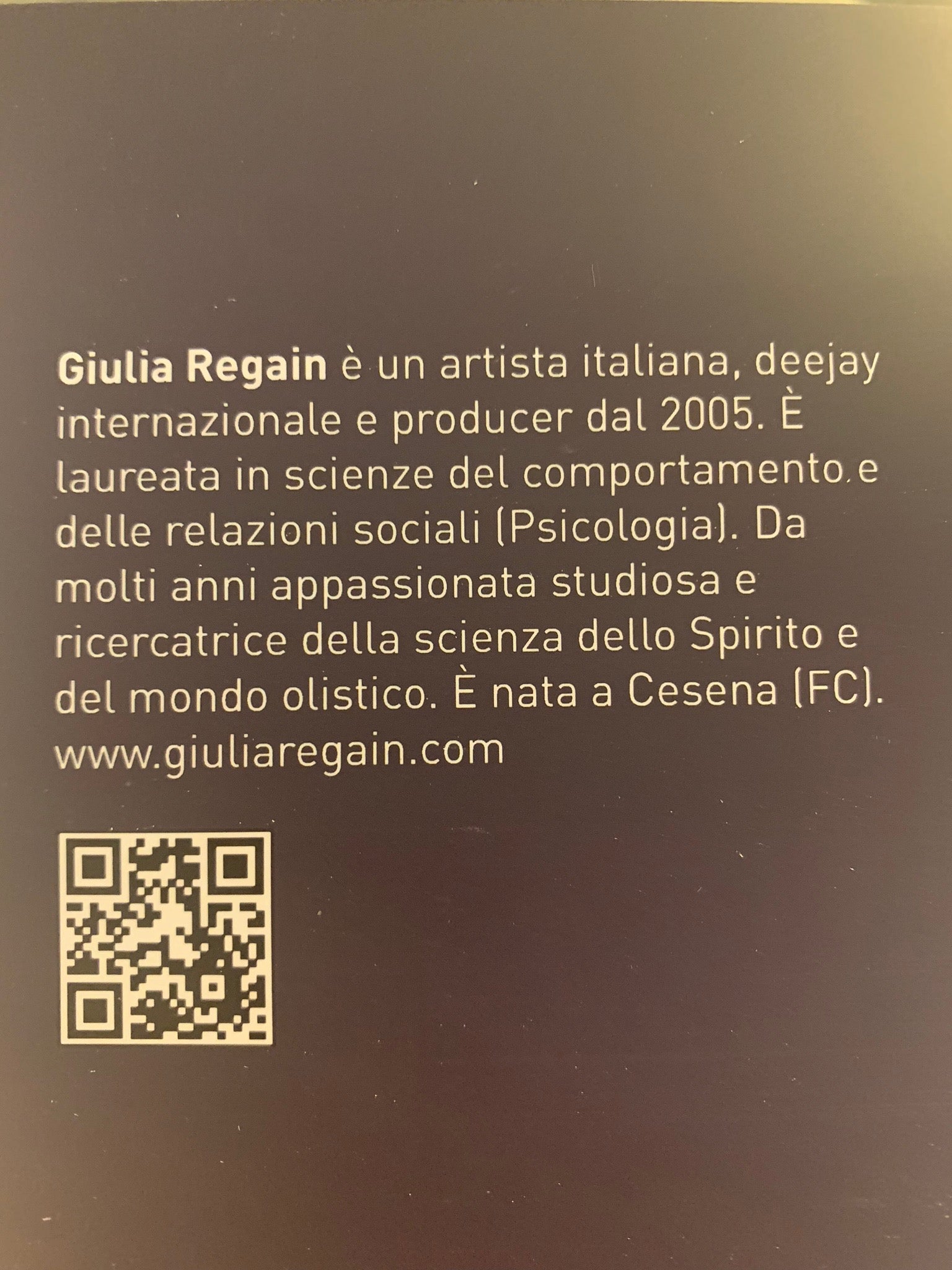 Libro “Viaggio dell’Anima” di Giulia Regain: emozioni, musica e spiritualità in un percorso di risveglio, guarigione e trasformazione interiore.